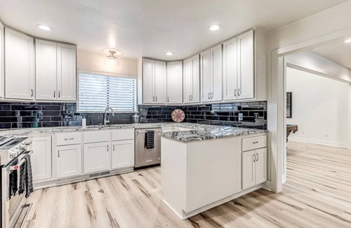 Norman House | Welcome to your home-away-from home in the heart of Norman, OK!