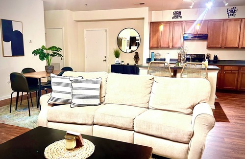 Arsenal Hill Apartment | Welcome to your urban oasis nestled in the heart of downtown!