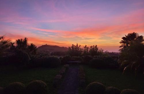 Varzea House | WelcomeBuddy - Traumgarten Rustic House (Sunset)
