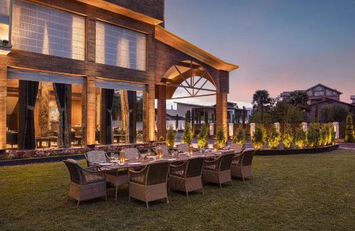 Srinagar Hotel | WelcomHeritage Grand, Srinagar