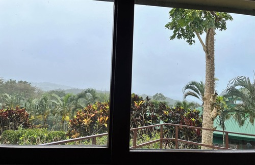 Santa Barbara House | Welcoming 2-bedroom house with WiFi on Lake Arenal