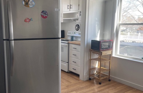 Salem Apartment | Welcoming 2-bedroom apartment with WiFi in Salem