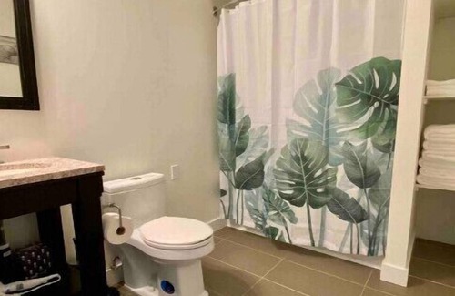Regional District of Nanaimo Apartment | Welcoming 2 bedroom suite, 5 min from the beach (Family and pet friendly!)
