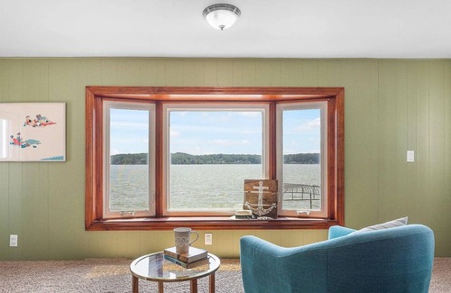 Newaygo Cottage | Welcoming 3-bedroom cottage on Hess Lake near Smugglers at North Shore