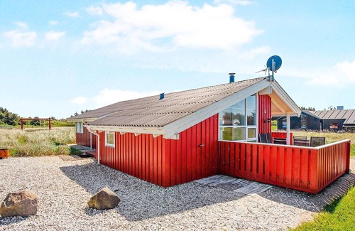 Hirtshals House | Welcoming Holiday Home in Hirtshals with Sauna