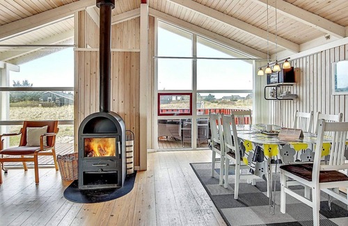 Hirtshals House | Welcoming Holiday Home in Hirtshals with Sauna