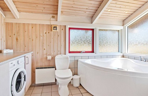 Hirtshals House | Welcoming Holiday Home in Hirtshals with Sauna