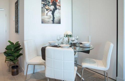 West Melbourne Apartment | Well-connected North Melbourne Escape with Balcony