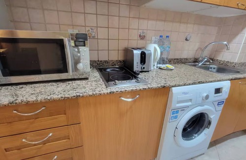 Al Mankhool Apartment | Well Designed Studio Apt Near Dubai Frame