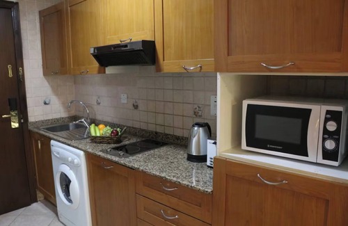 Al Mankhool Apartment | Well Designed Studio Apt Near Dubai Frame