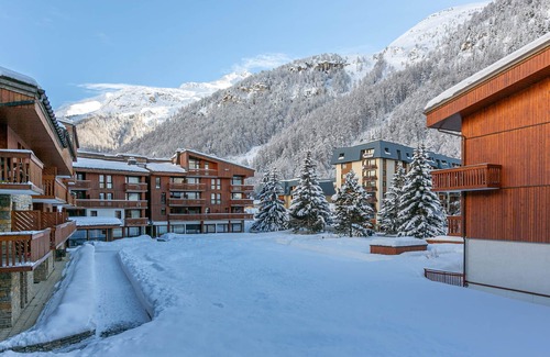 Val-d'Isere Apartment | Well-Equipped 1-Bed Apartment with Garage, Balcony & Free Shuttle Access
