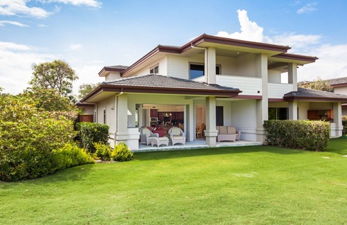 Kamuela House | Well Equipped Kitchen: 3Br Resort Luxury Condo-Private Beach Club, The Villages