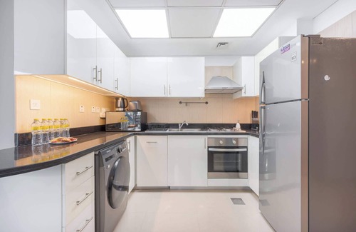DIFC Apartment | Well-furnished 3 Bedroom in Park Towers, DIFC