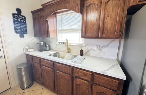 Brownsville House | Well-located 3-bedroom 2 baths house with AC near restaurants and super markets
