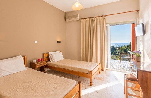 Parelia Apartment | Well located Apartments in Corfu with Swimming Pool on Pelekas Beach