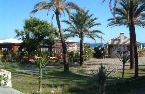 Marbella Apartment | Well located Urbanization, walking distance to Beach, Puerto Banus & Amenities.