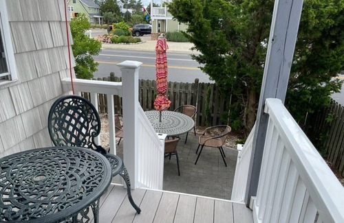 Harvey Cedars Apartment | Well maintained first floor duplex close to the ocean and bay beach in Harvey.
