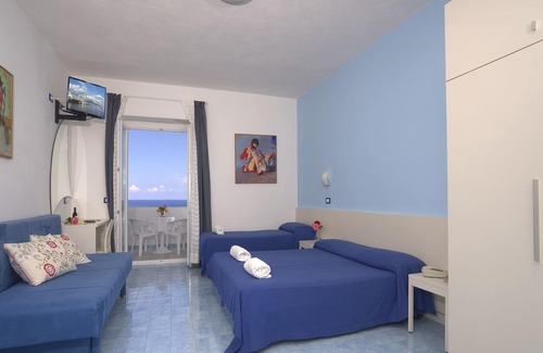 Forio Bed & Breakfast | Wellness and relaxing time in Ischia per 16 people