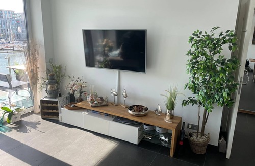 Mitte-Sud Apartment | Wellness Pearl apartment with sauna & whirlpool at the New Harbor in Bremerhaven