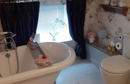 Lincoln House | Welly Boot Cottage