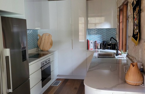 Berowra Waters House | Wenora Berowra Waters - beautiful luxury 3 bedroom house - right on the water!