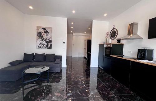 Loehne Apartment | Werre Apartments mit Smart-TV - stilvol, zentral & wohnlich