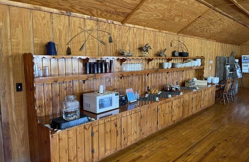 Bandera House | West 1077 Guest Ranch - Buckeye Room 3