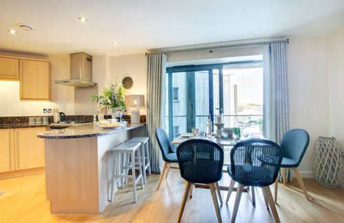West Bay Apartment | West Bay Watch - Two Bedroom Apartment, Sleeps 4