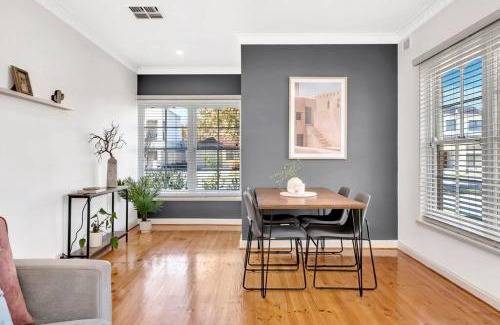 West Beach House | West Beach Hideaway - A Relaxed Coastal Locale