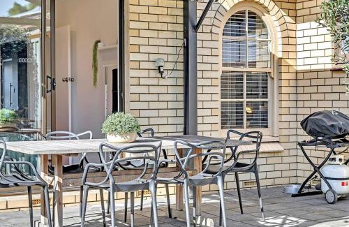 West Beach House | West Beach Hideaway - A Relaxed Coastal Locale