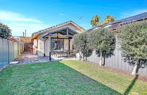 West Beach House | West Beach Hideaway - A Relaxed Coastal Locale