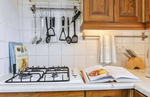 Shepherd's Bush Apartment | West central family flat, The Groves, Shepherds Bush