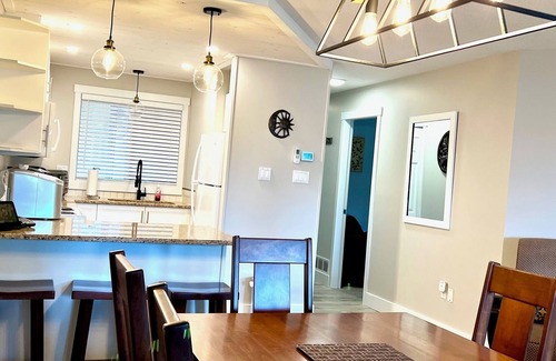 Regional District of Nanaimo Condo | West Coast Oasis ★ Oceanside ★ Full Kitchen ★ 2BD