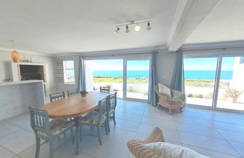 St. Helena Bay Villa | West Coast Rock