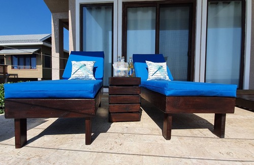 Lighthouse Estates Apartment | West End Suite (King Suite)