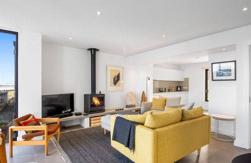 Inishnee Ski Chalet | West Haven - A Coastal Retreat in the Heart of Roundstone