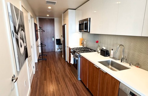 Beverly Grove Apartment | West Hollywood - Elite High Rise Living