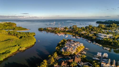 Black River Apartment | West Island by Horizon Holidays