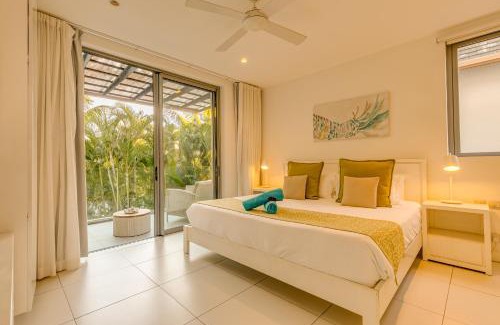 Black River Apartment | West Island by Horizon Holidays
