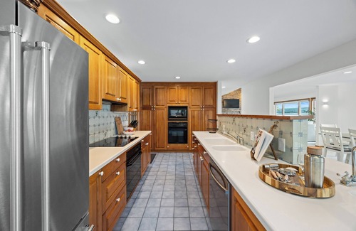 Hammondsport House | West Lake Retreat: private lake home on Keuka's west side, sleeps 10