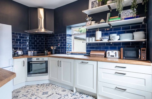 Inverness House | West Of The Ness - 5 Bedroom City Centre home
