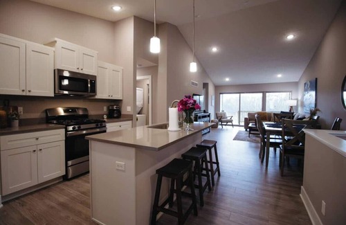West Omaha House | West Omaha Townhouse with GYM, Shopping, King Bed