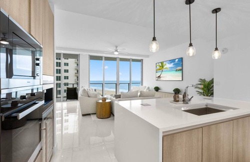 Singer Island Apartment | West Palm Beach area Oceanfront High-Rise Condo