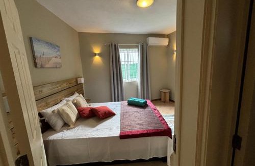 La Mivoie Apartment | West Riviera - Centrally located apartment close to the beach