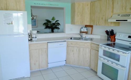 Holmes Beach Apartment | Westbay Point Moorings 274 Home