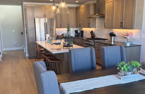 Crested Butte Villa | Western Wood Lily