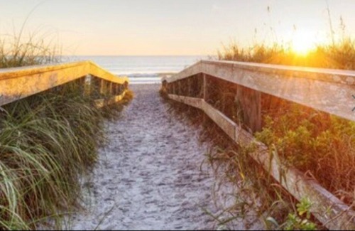 Cocoa Beach Resort | Westgate cocoa beach oceanfront resort 2 bedroom suite with waterpark