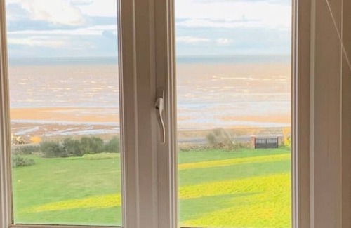 Westgate-on-Sea House | Westgate | Spectacular Sea Views | Log Burner | Sandy Beach 2 mins walk