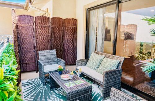Westlake Village Apartment | Westlake Village Escape 2 Bedroom 2 Bath with Pool & Jacuzzi View! Welcome Champagne
