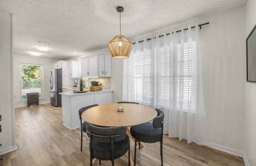 Richardson House | Westminster Retreat: 2 King Beds, Pool, Game room!